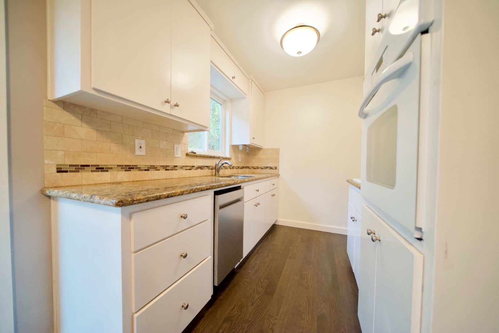 Redwood City Apartment: 436 Standish Street