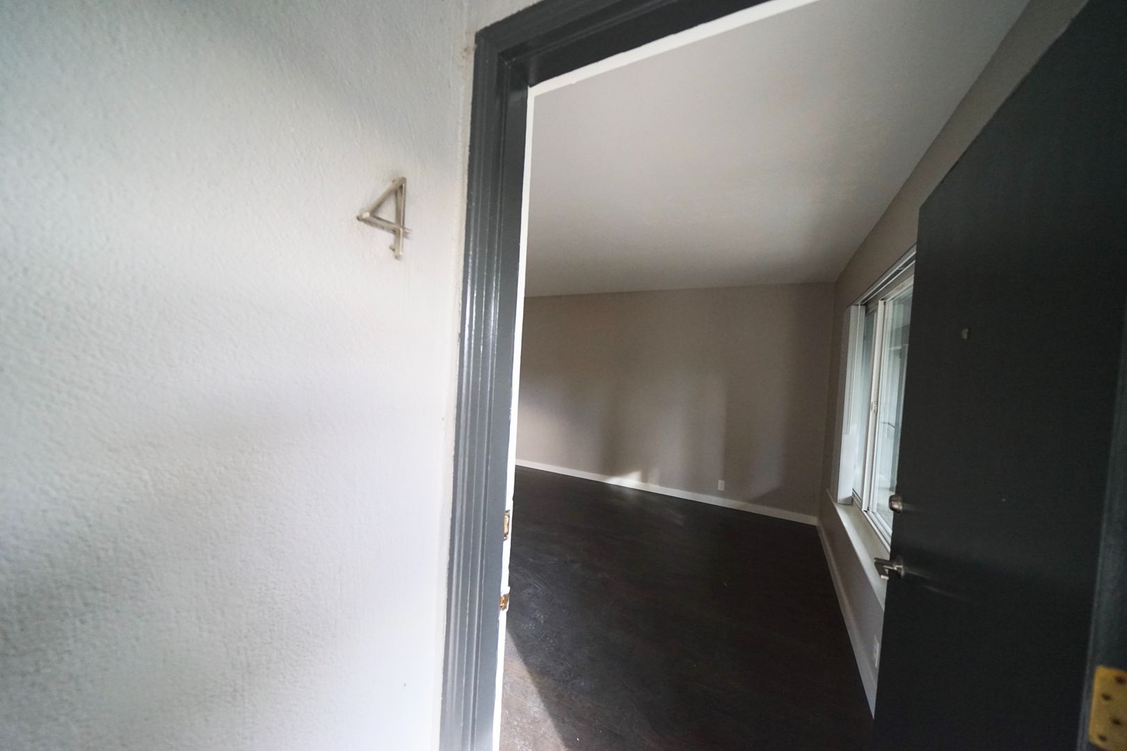 Redwood City Apartment: 1536 Oxford Street