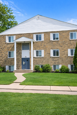 1 bedroom within blocks of UMN Sept 1st, 2026 move in – photo 1