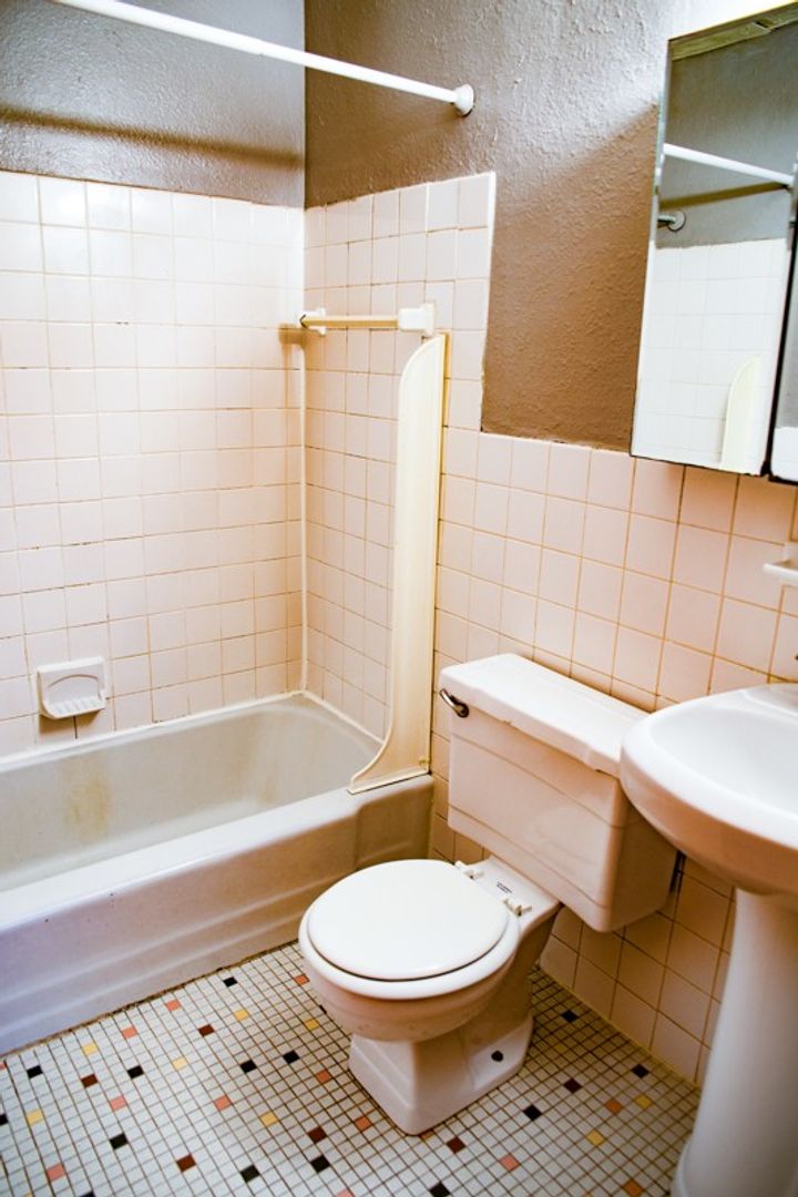 Minneapolis Apartment: 800 University Ave SE