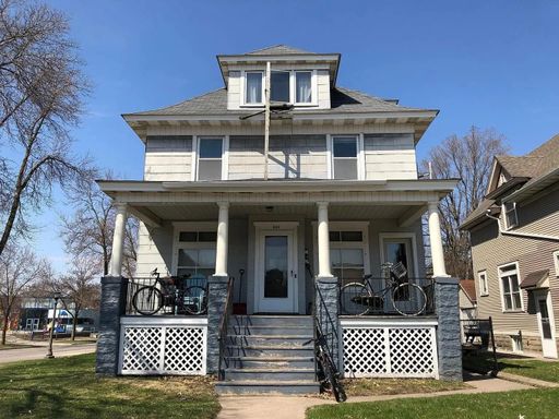 Spacious 9 Bedroom house Walking distance to Hamline – photo 1