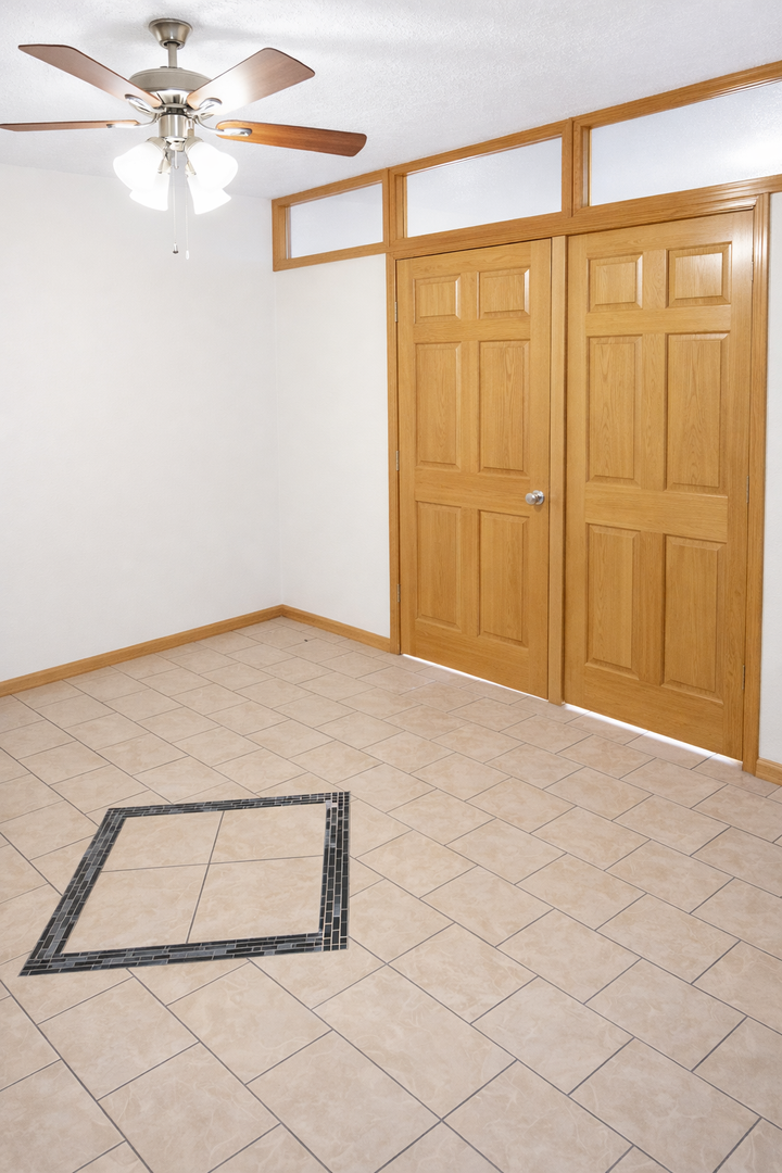 Minneapolis Apartment: 319 8th St SE