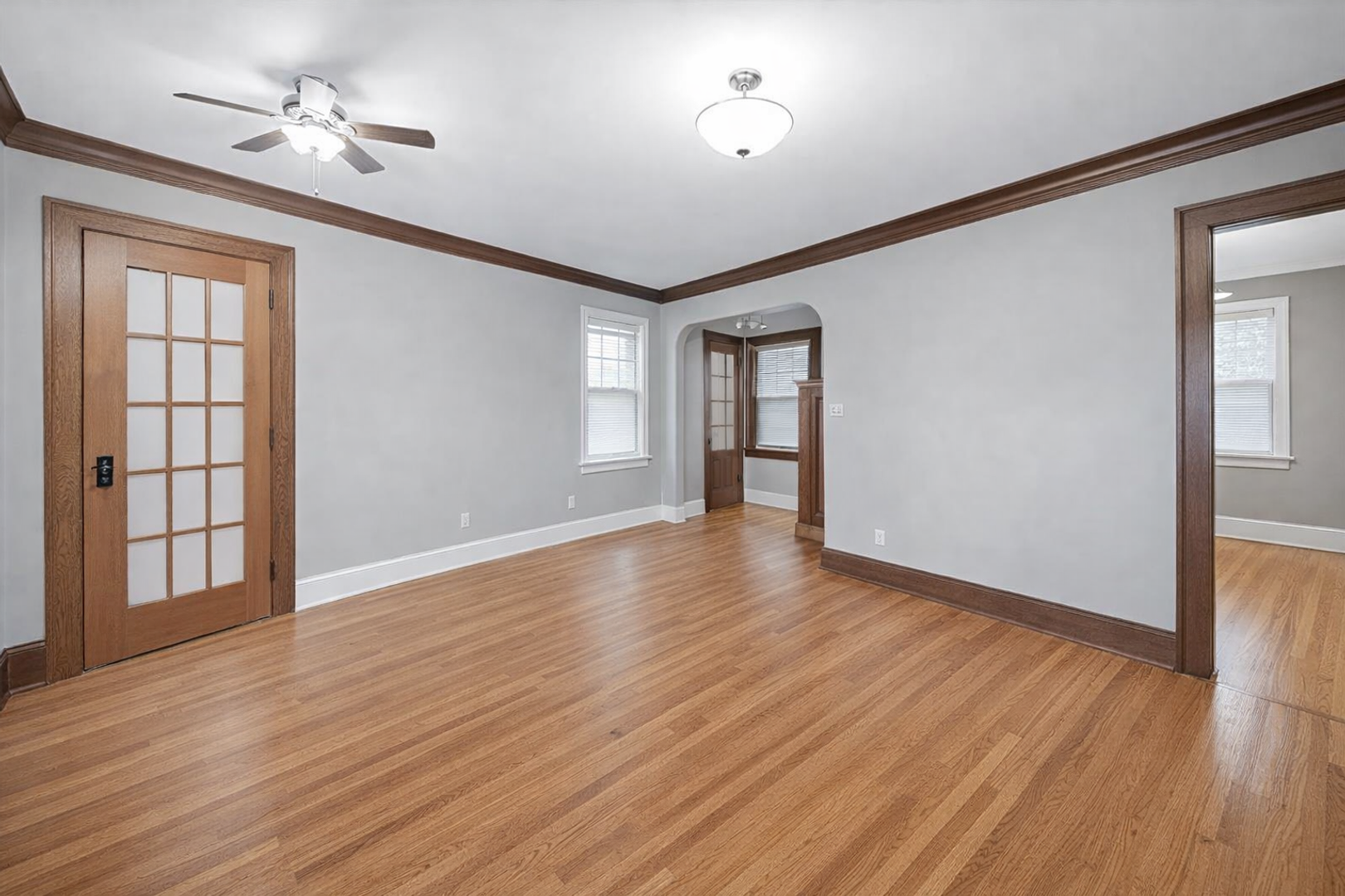 811 Snelling Ave N 3 of 8