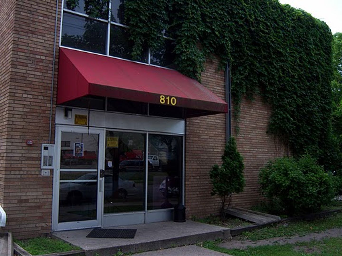 Minneapolis Apartment: 810 8th St SE