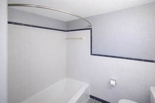 319 8th St SE – Studio Apartment Available – photo 1