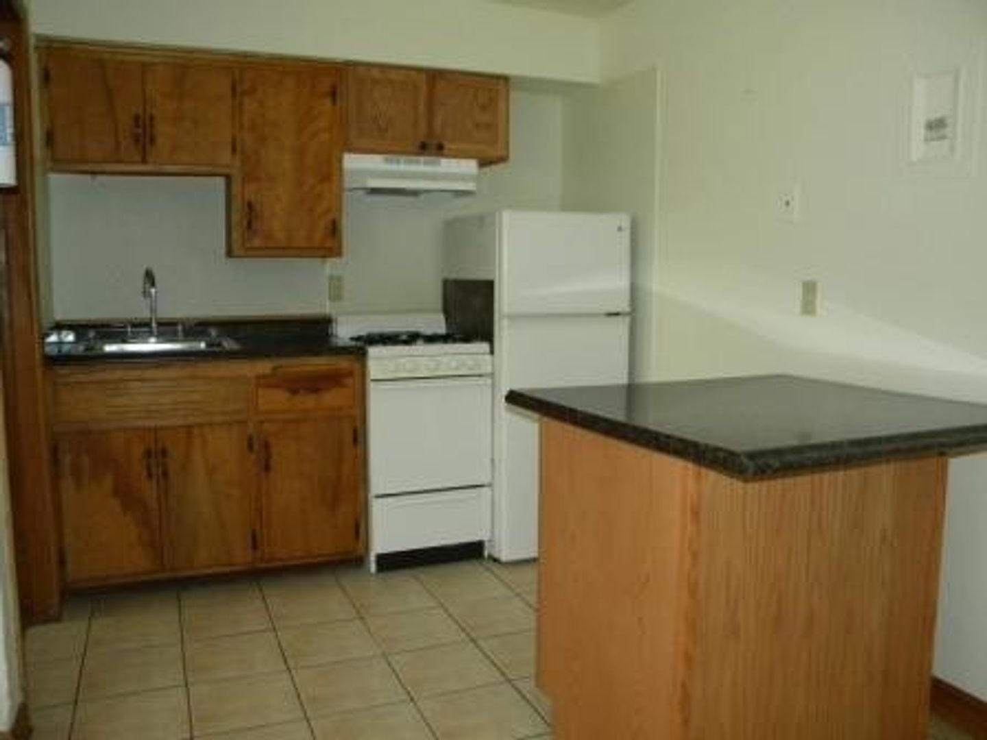 Minneapolis Apartment: 330 8th St SE