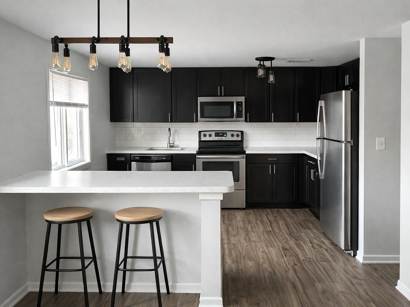 Minneapolis Apartment: 860 10th Ave SE