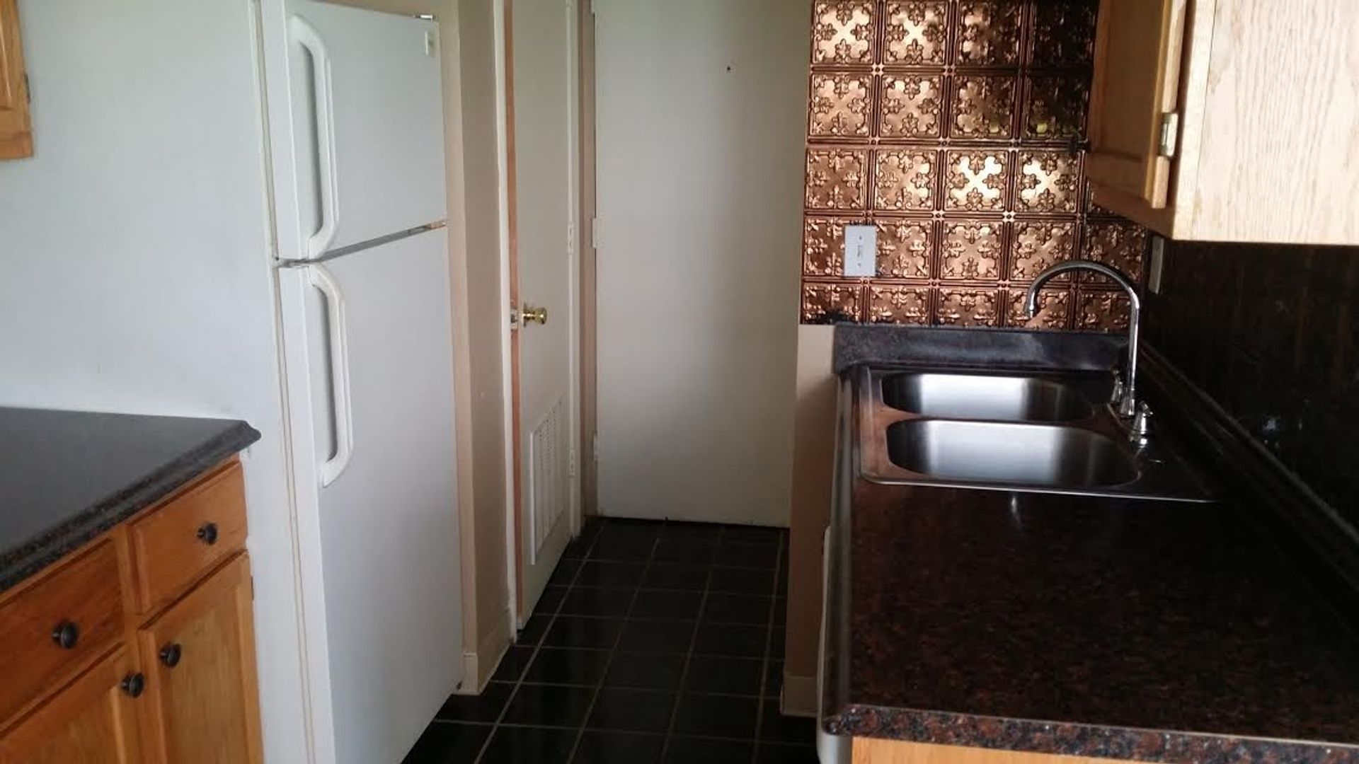 Minneapolis Apartment: 810 8th St SE