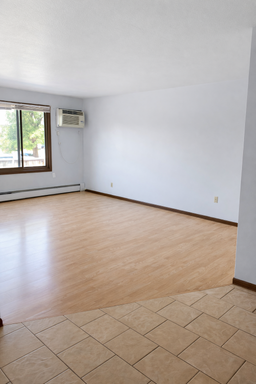 2 Bed 1 Bath South Minneapolis Unit Available September – photo 1