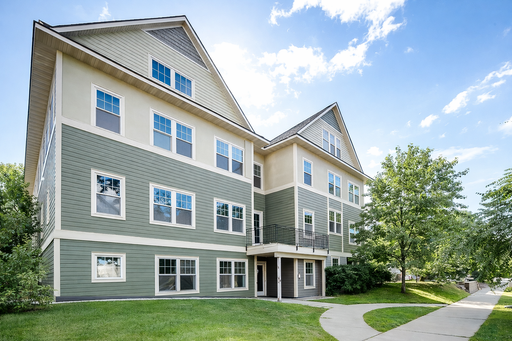 Beautiful 4 Bedroom-2 Bath Apartment Available September 1st 2026 – photo 1