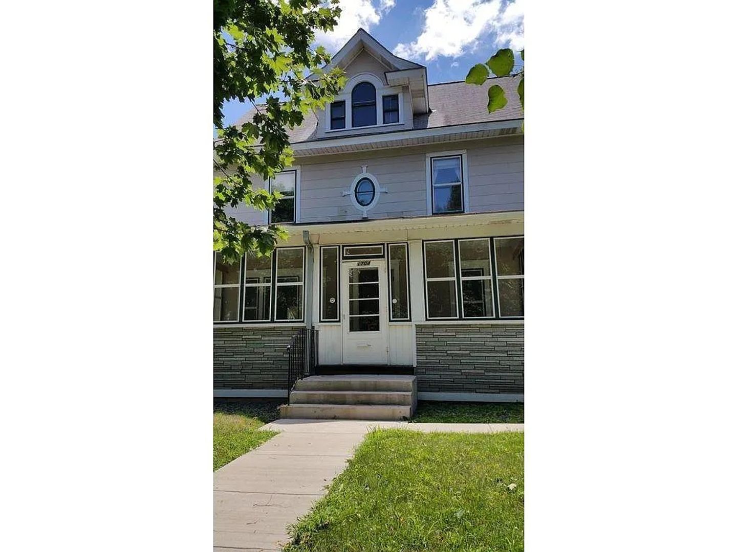 St. Paul House: 1704 Ashland Avenue