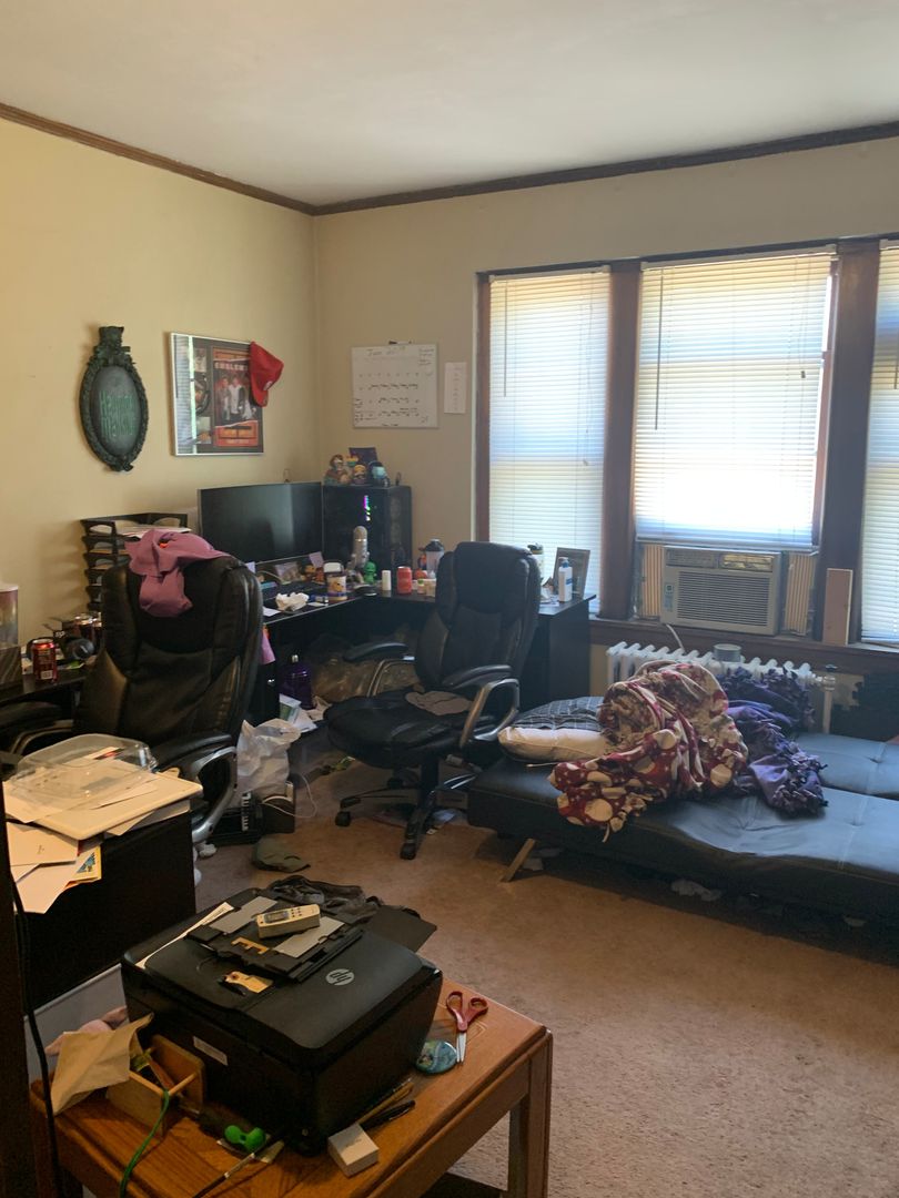 Minneapolis Apartment: 813 University Ave SE