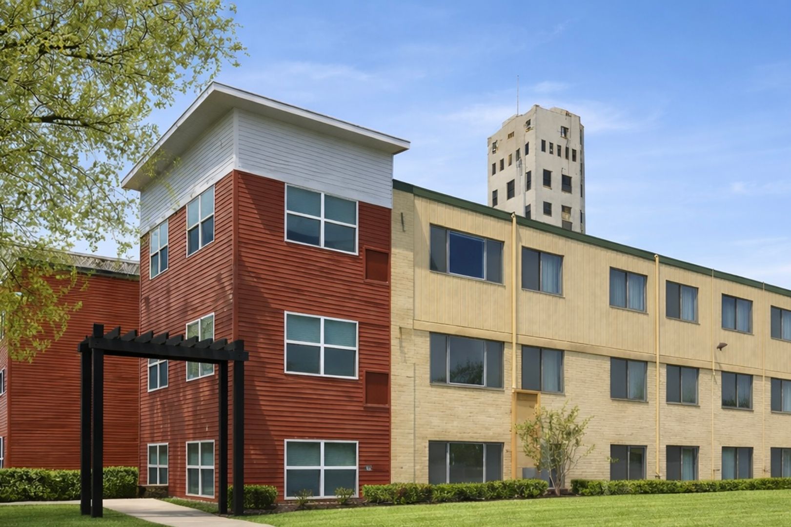 Minneapolis Apartment: 815 13th Ave SE