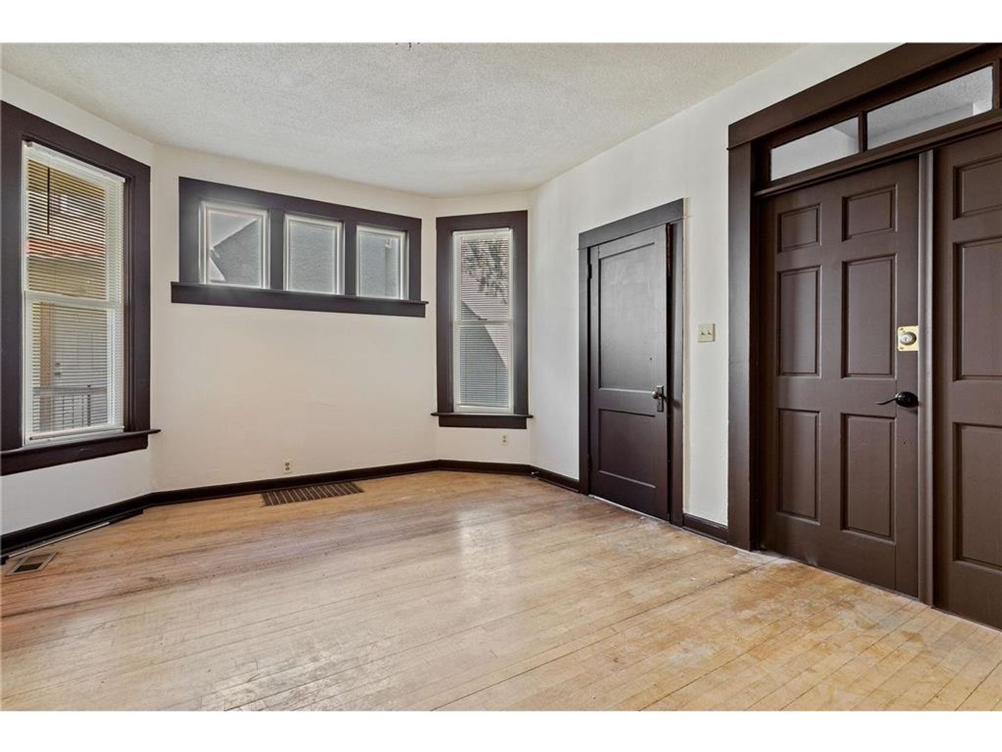 525 8th Ave Se 2 of 8