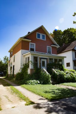 Como 6 Bedroom / 2 Bath Near U of M~ Sept 2026! – photo 1