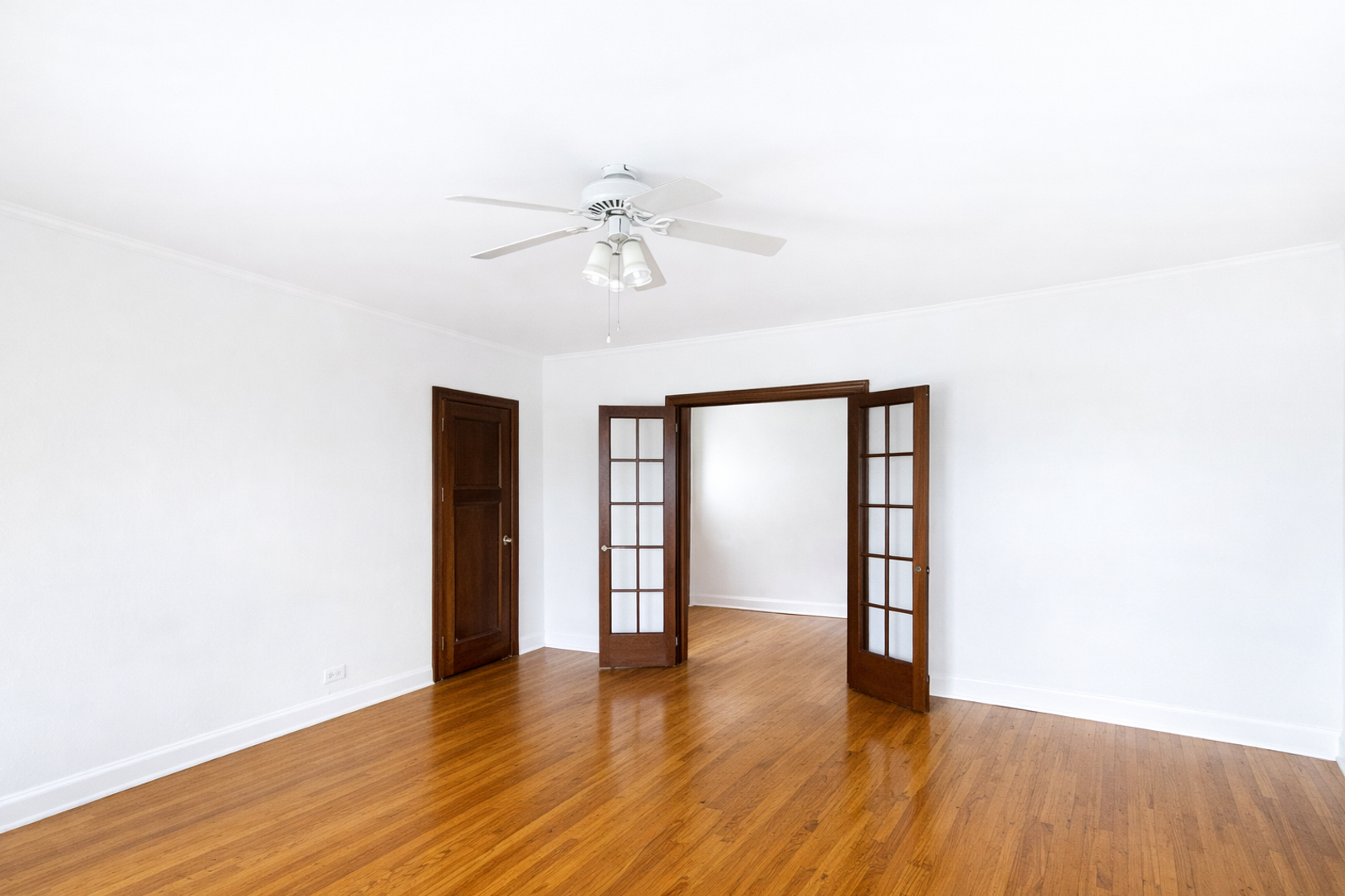 813 University Ave SE 16 of 29