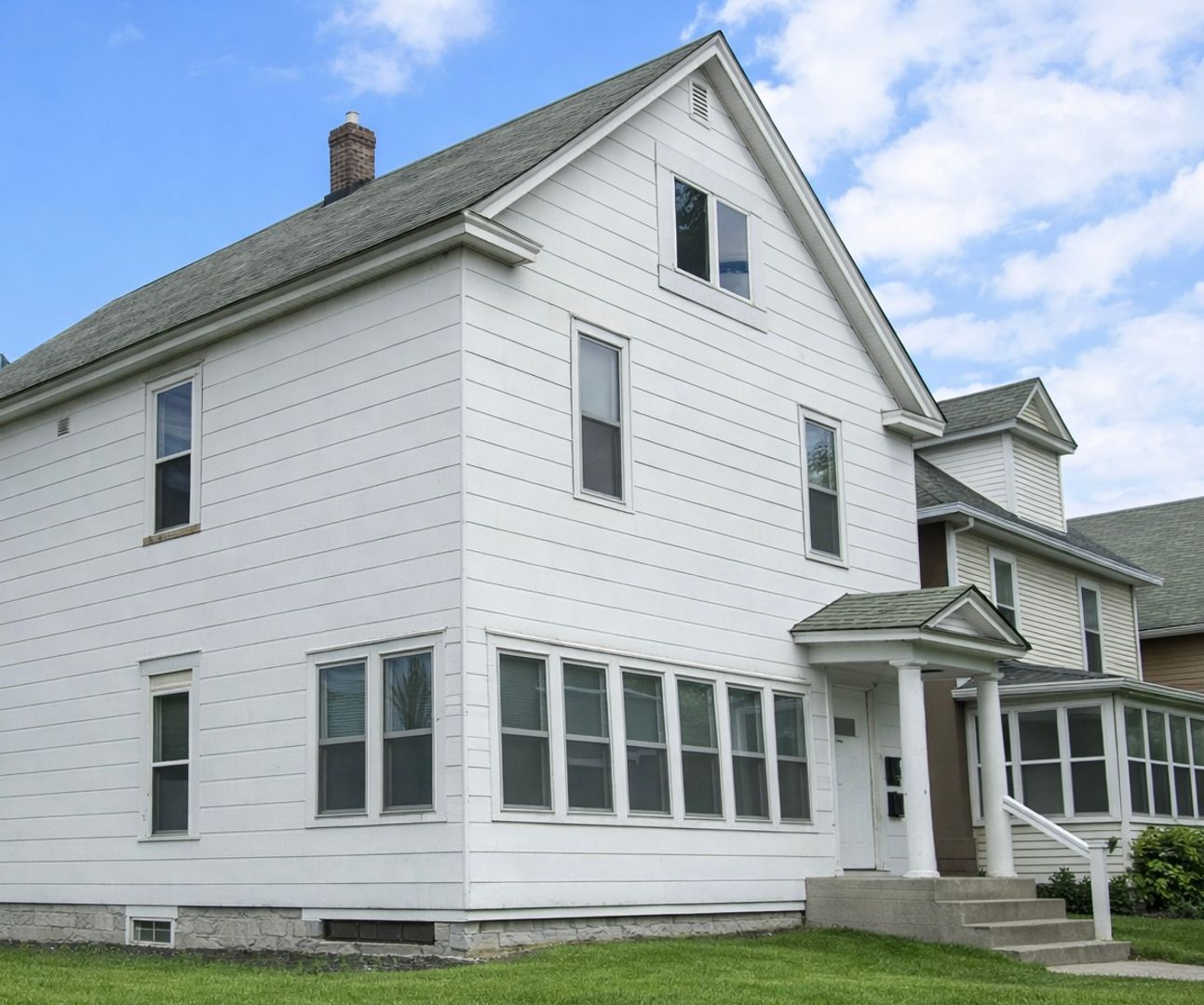 Minneapolis Apartment: 1303 E Hennepin Ave