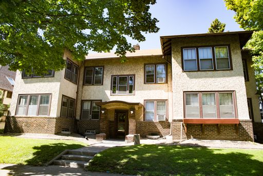 Huge affordable 18 Bedroom House in Dinkytown for Sept 2023! – photo 1
