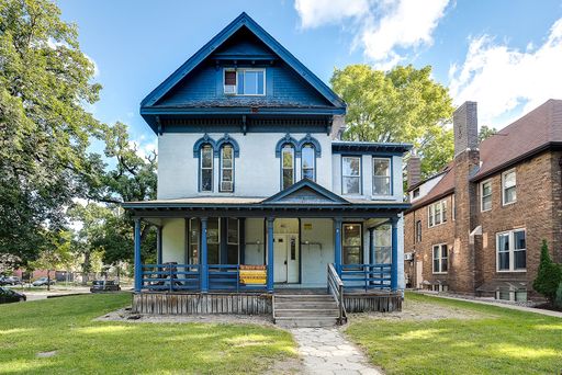 13 Bedroom 6 bath house in Dinkytown for September 1st 2025 move in – photo 1