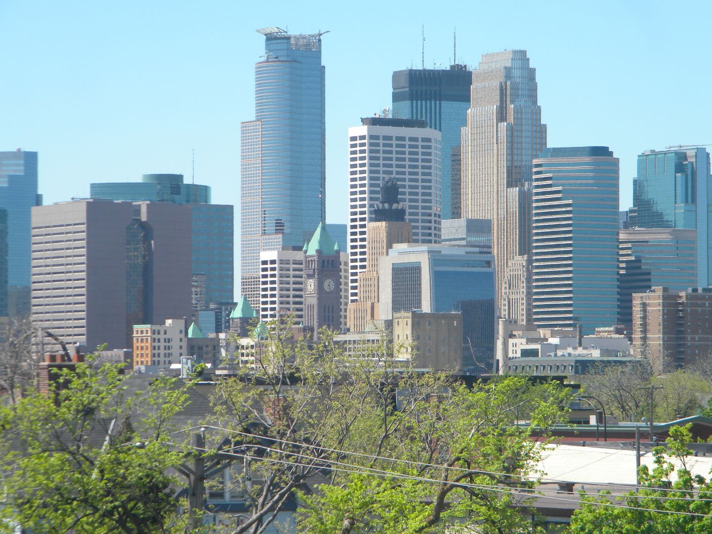 Minneapolis Apartment: 414 7th Ave SE