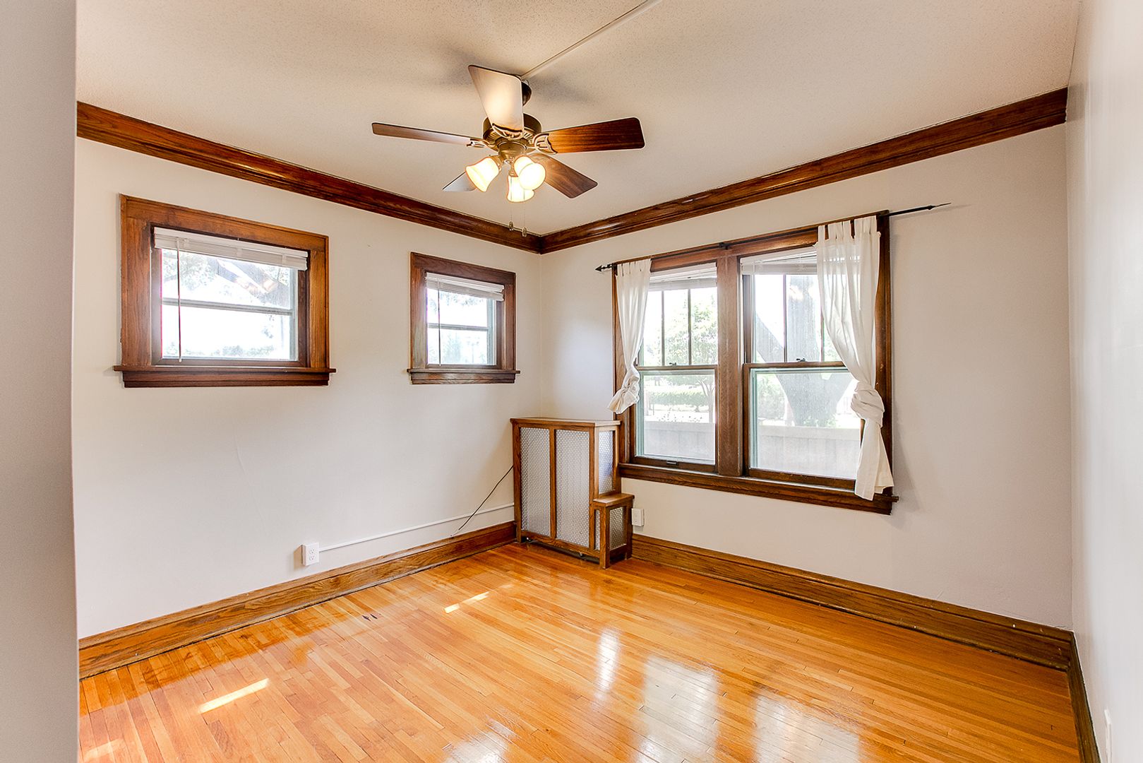 St. Paul House: 1576 Sargent Ave