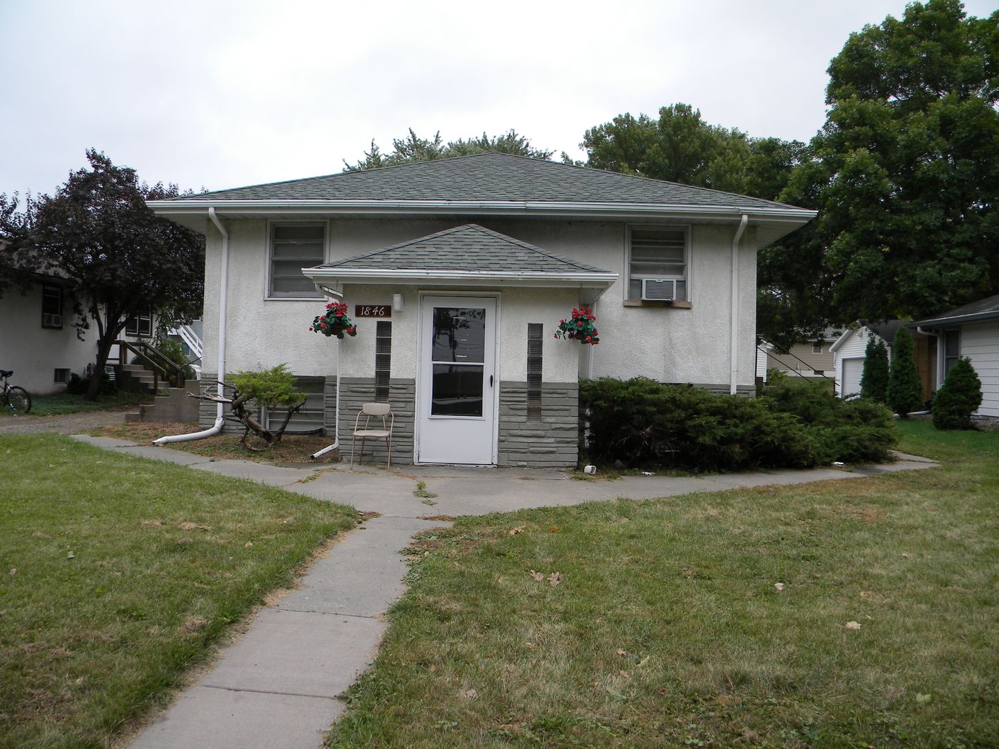 Lauderdale Apartment: 1846 Walnut St