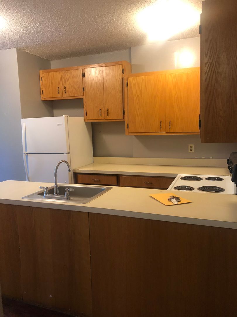 Minneapolis Apartment: 414 7th Ave SE