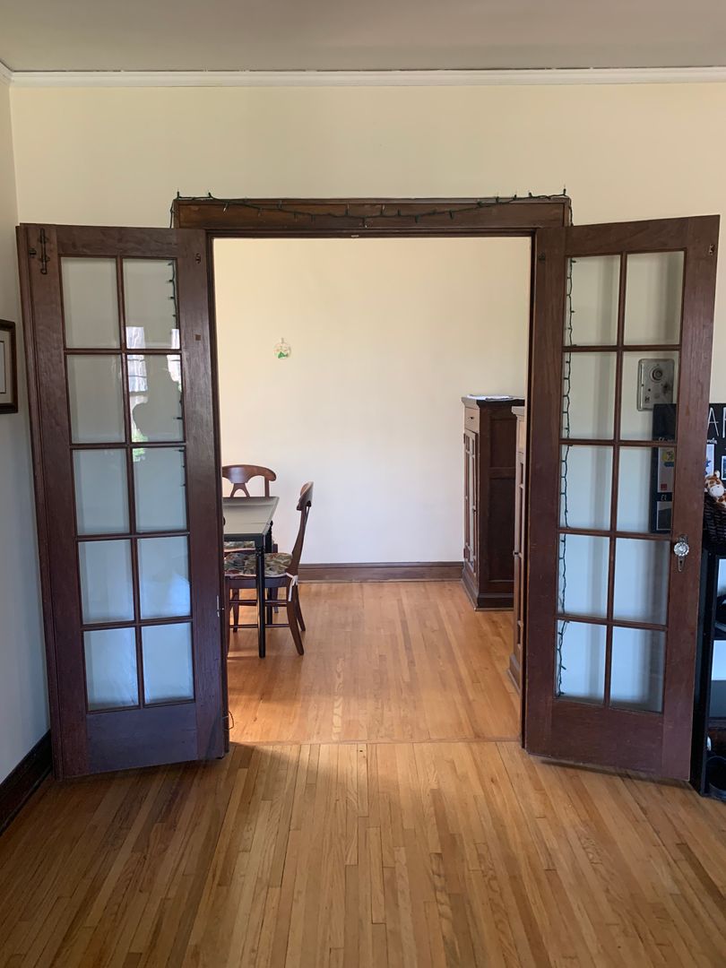 Minneapolis Apartment: 813 University Ave SE