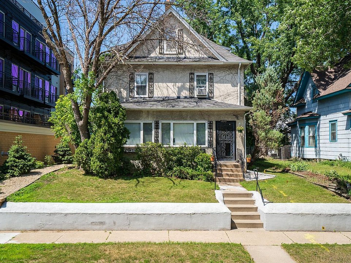 St. Paul Apartment: 1555 Carroll Ave
