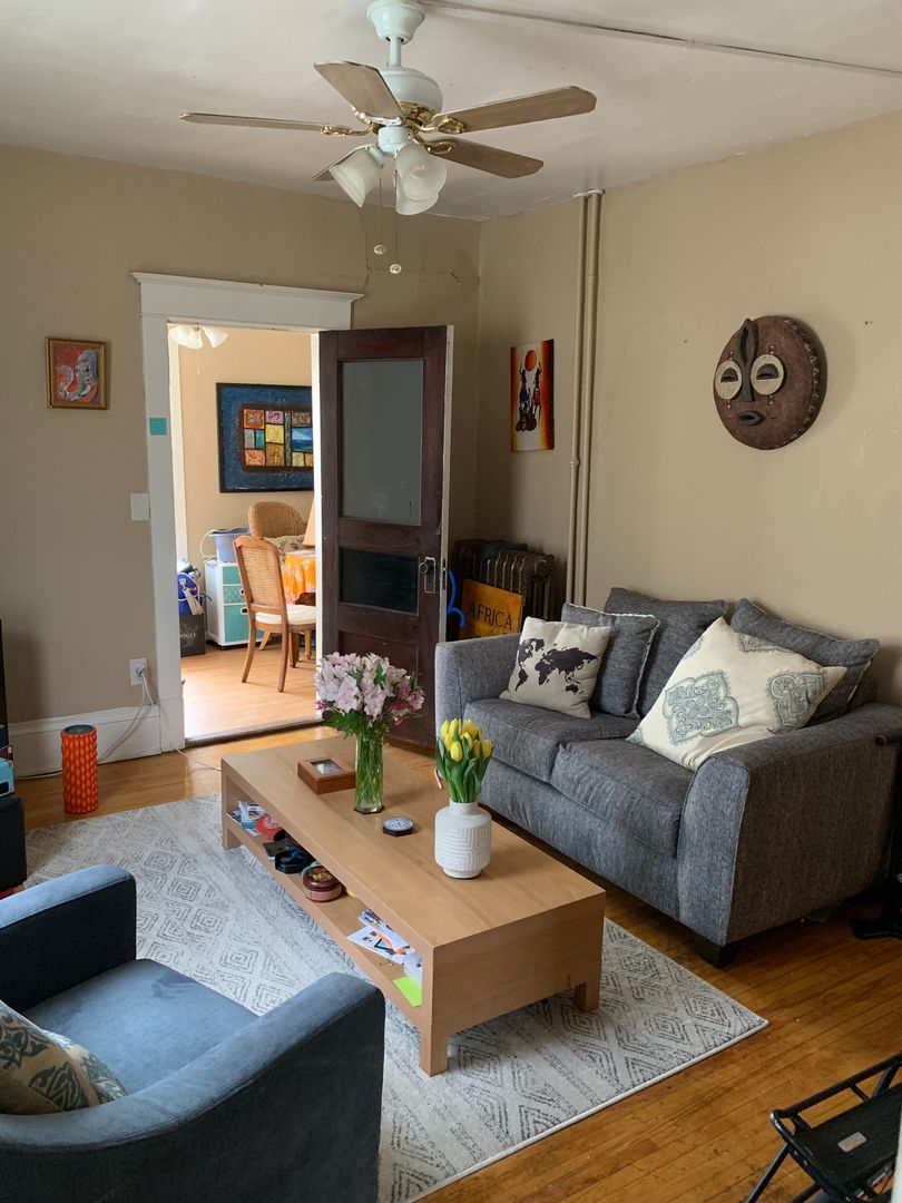 Minneapolis Apartment: 960 19th Ave NE