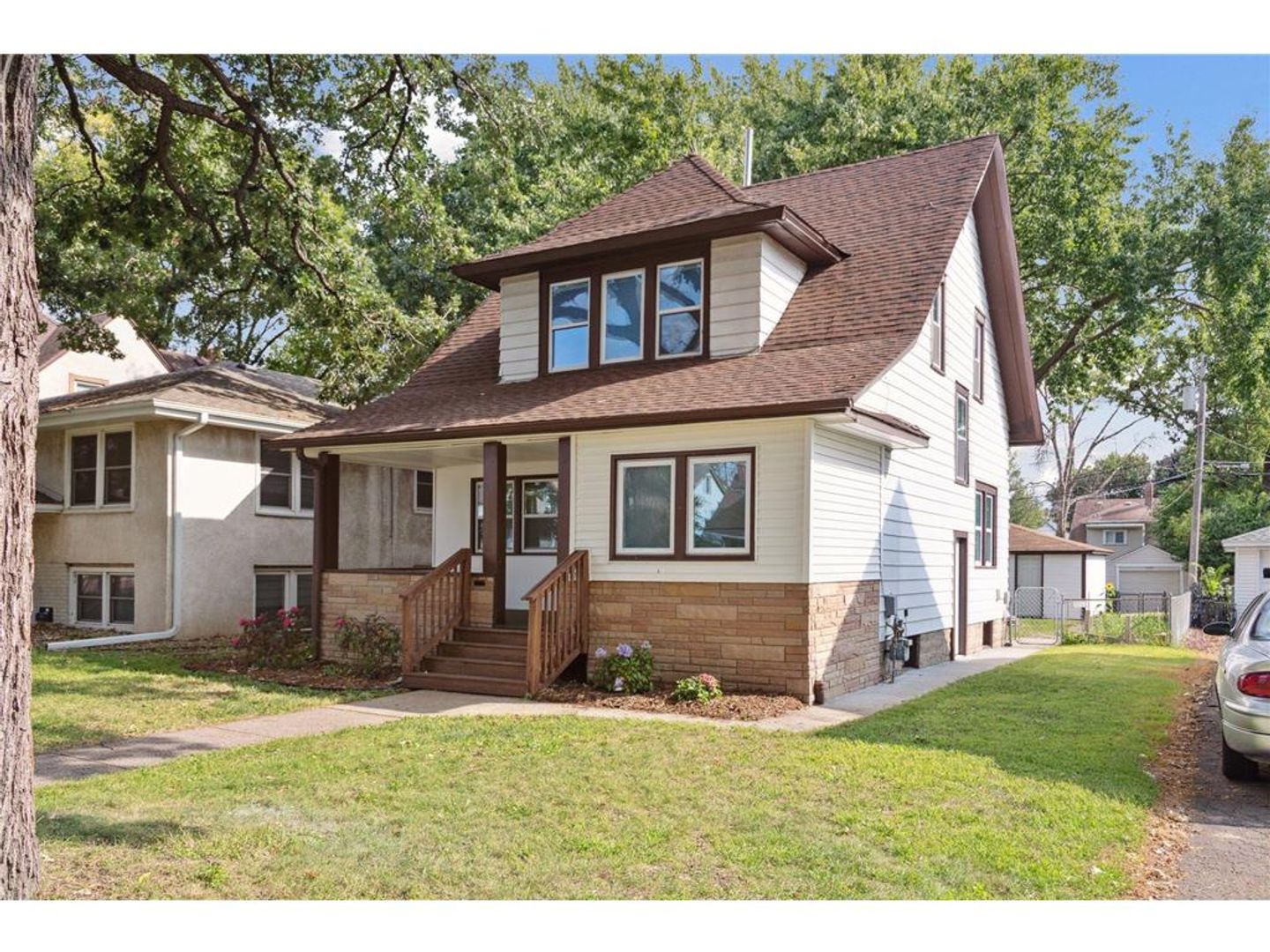 St. Paul House: 1642 Marshall Ave