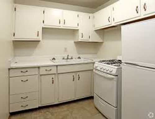 2 Bedroom By U of M Campus with Balcony Sept 1st move in – photo 1