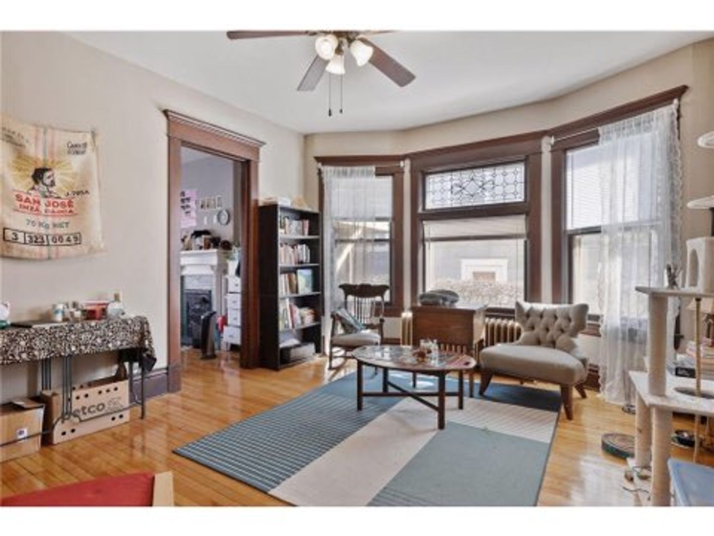 St. Paul Apartment: 1862 Roblyn Avenue