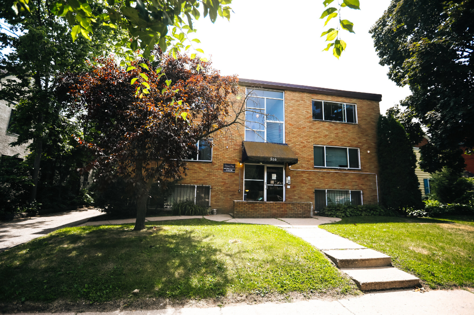 Minneapolis Apartment: 516 5th St SE