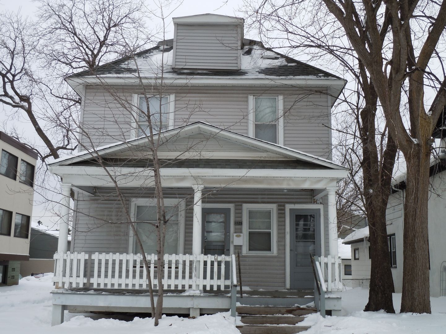 Minneapolis Apartment: 1025-27 12th Ave SE