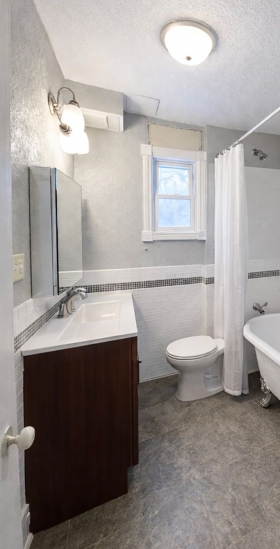 Minneapolis Apartment: 1303 E Hennepin Ave