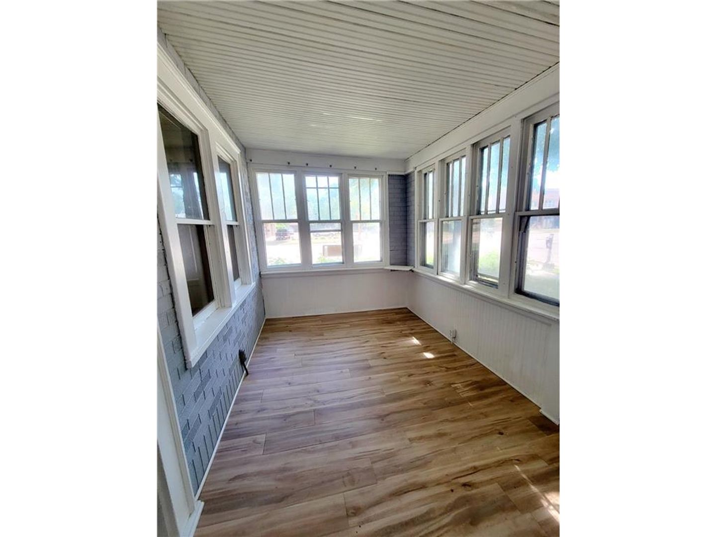 St. Paul House: 1583 Jefferson Ave