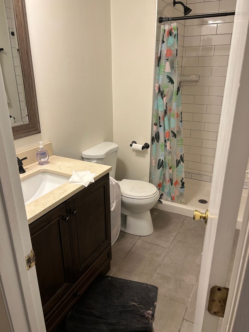 Minneapolis Apartment: 860 10th Ave SE