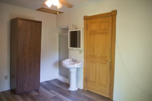 Studio Near U of M September1st move in – photo 1