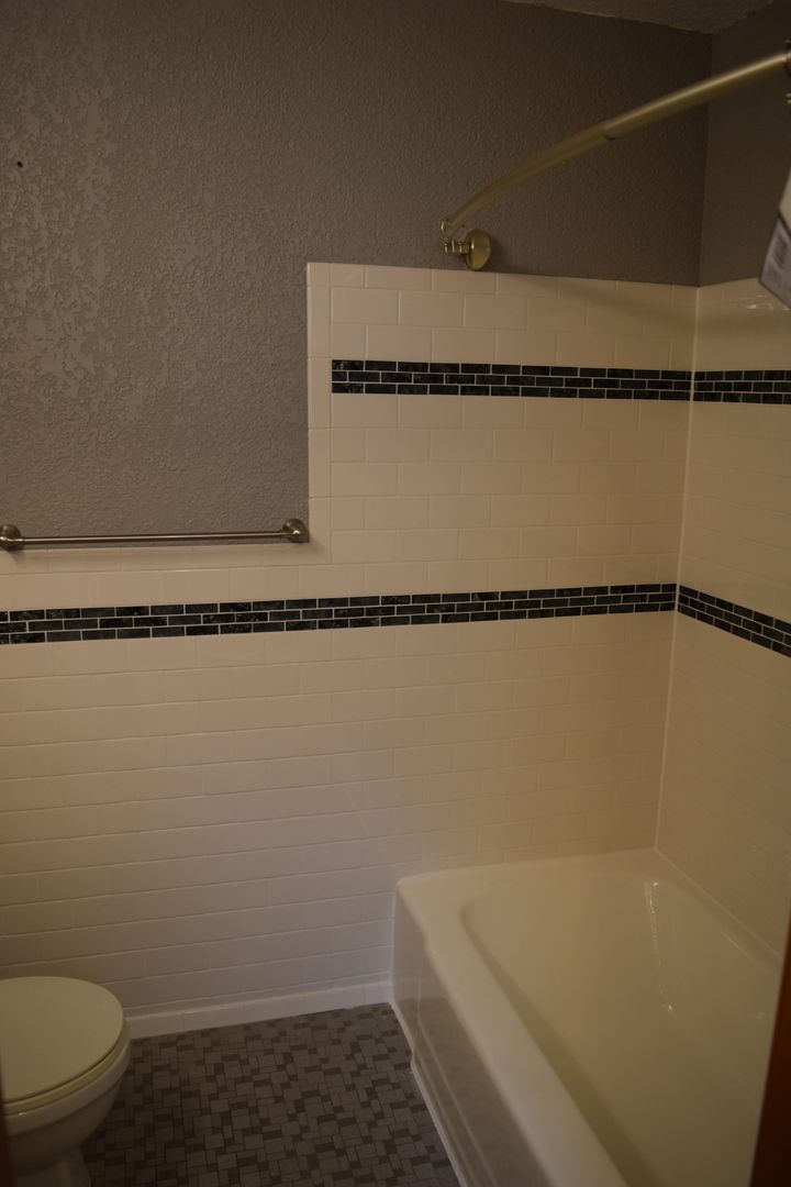 Minneapolis Apartment: 319 8th St SE