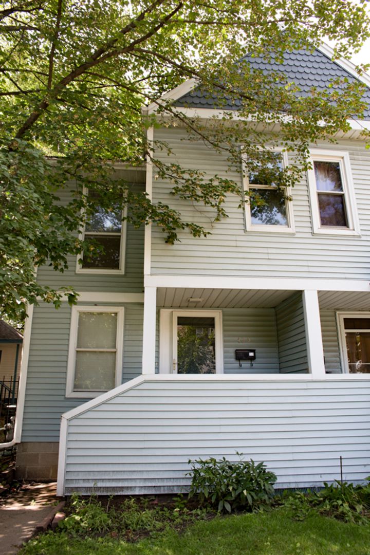 Minneapolis House: 431 8th Ave SE