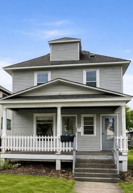 Great Location! 6 Bedroom 3 Bathroom House In Como- 2 Kitchens – photo 1