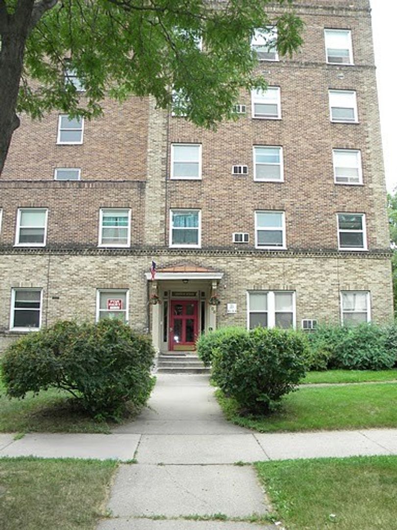 Minneapolis Apartment: 414 7th Ave SE