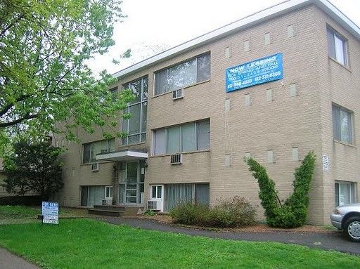 Marcy Holmes ~ Large 2 Bedrooms for September – photo 1