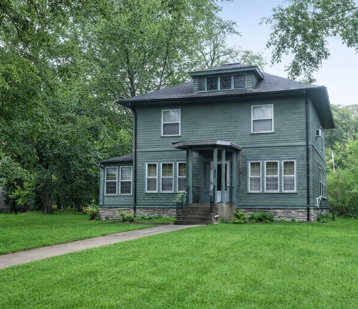 St. Paul House: 1872 Marshall Ave