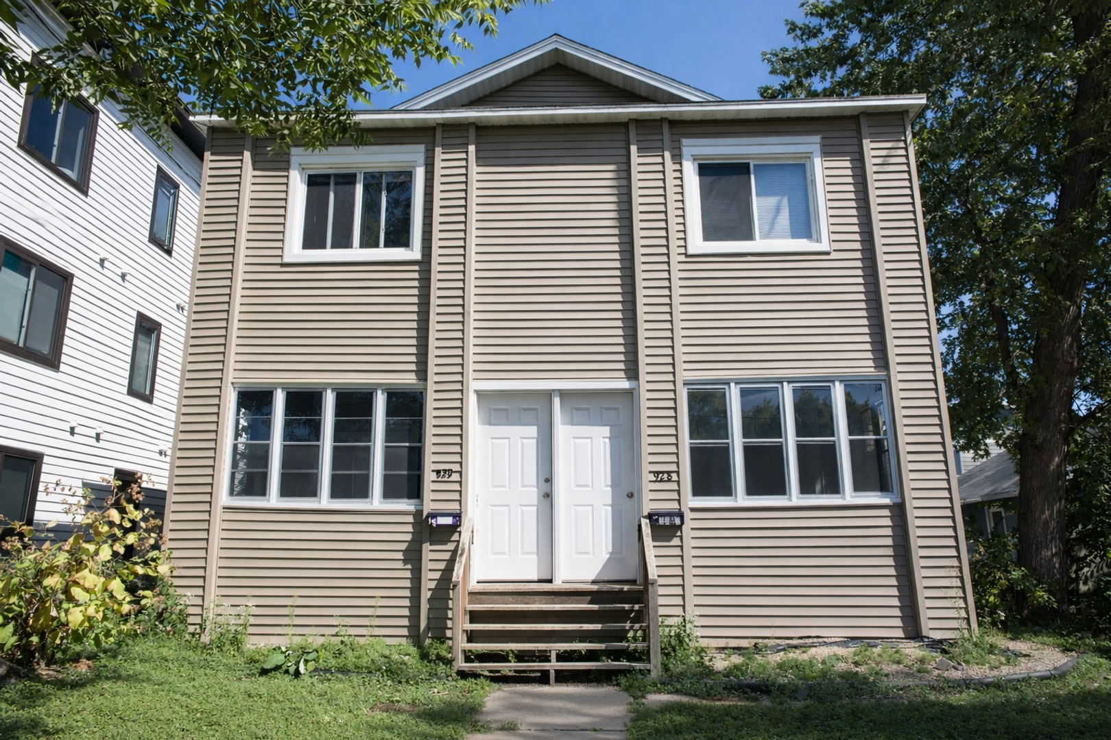 Minneapolis Apartment: 928-30 15th Ave SE