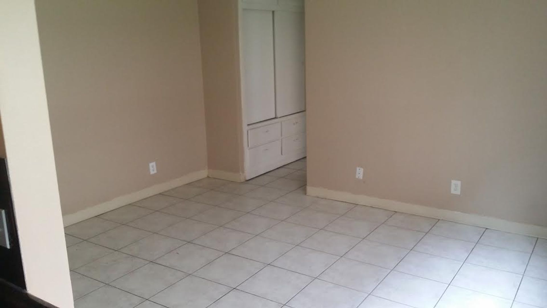 Minneapolis Apartment: 810 8th St SE