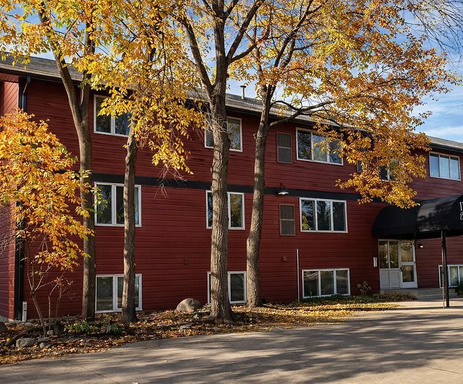 3 Bedroom Available September 1st! Close to U of M! – photo 1