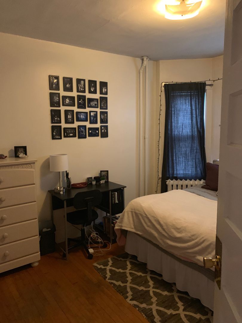 Minneapolis Apartment: 808-810 University Ave SE