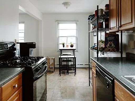 1 Bedroom Marcy Holmes Unit Available September 1st – photo 1